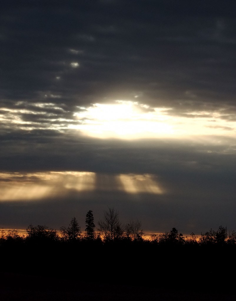 Starting A New Day In Maine. Start The Morning Show Intro.