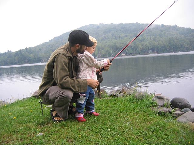 family simple living in maine