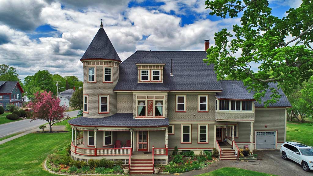 grand victorian home in maine