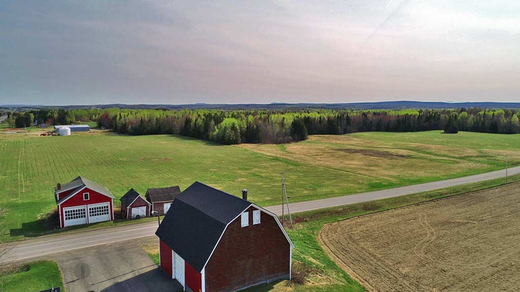 rural farms space land in small town maine