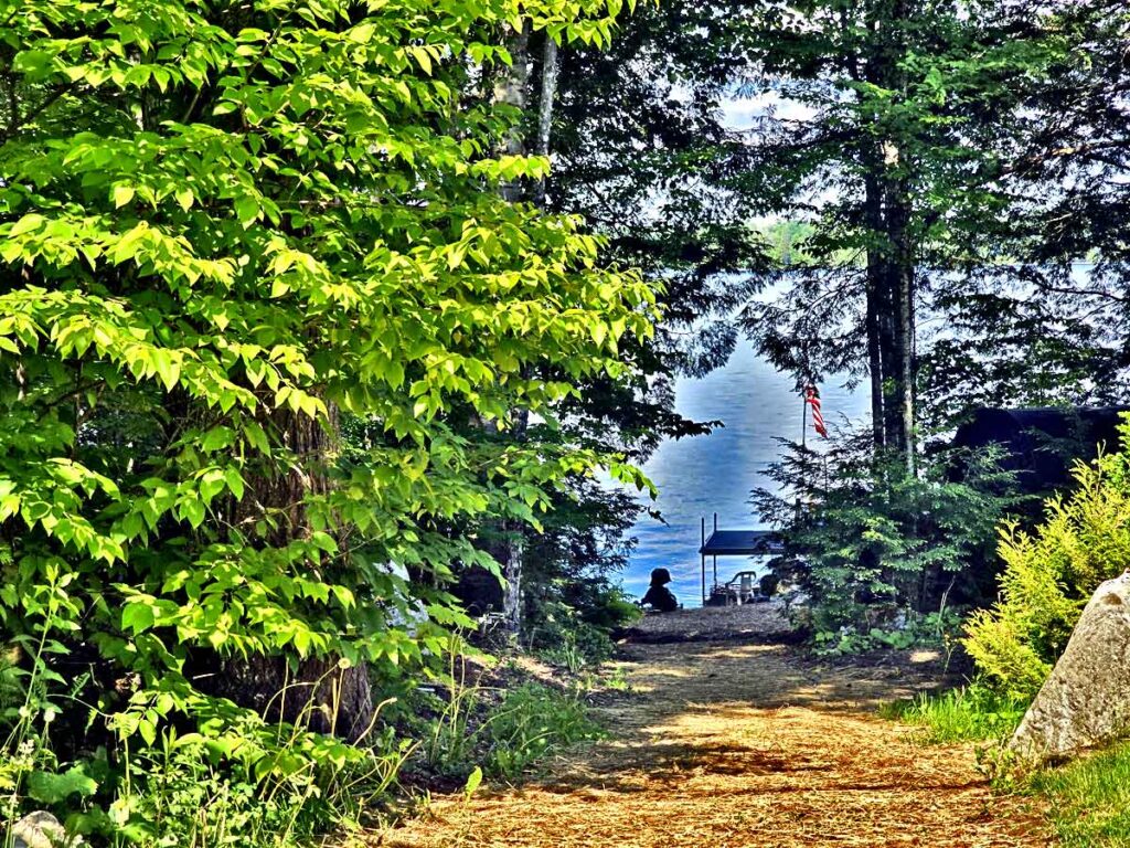right of way to maine lake